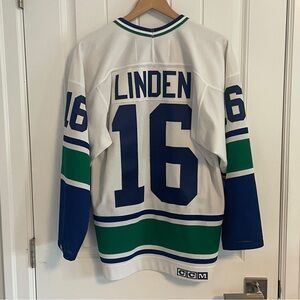 Authentic CCM Vancouver Canucks Trevor Linden Stick In Rink Jersey Size Small